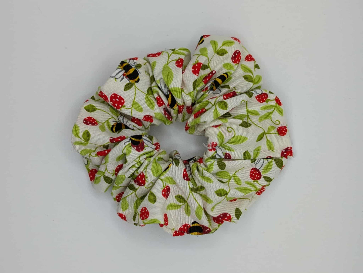 Strawberry Bees Scrunchie, Bumble Bees, Strawberry Patch, White and Green Scrunchie, Bee Scrunchie, Strawberry Scrunchie, Back to School