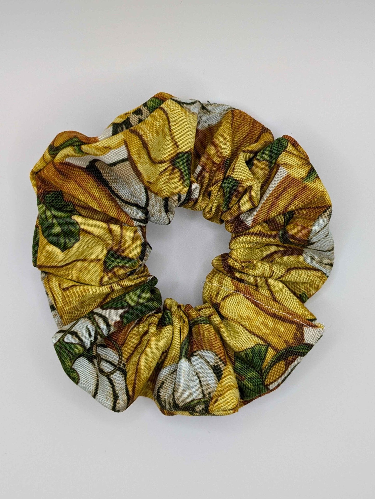Yellow Pumpkin Scrunchie, Pumpkin Patch Scrunchie, Autumn, Fall, Halloween, Cozy, Gift Ideas, Back to School, Thanksgiving, Cute Scrunchie