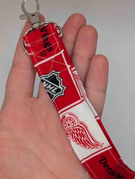 Detroit Red Wing Keychain, Detroit Red Wings Lanyard, Hockey Team Keychain, Red and White, Sport Fans, Gift Ideas, Christmas, Birthday
