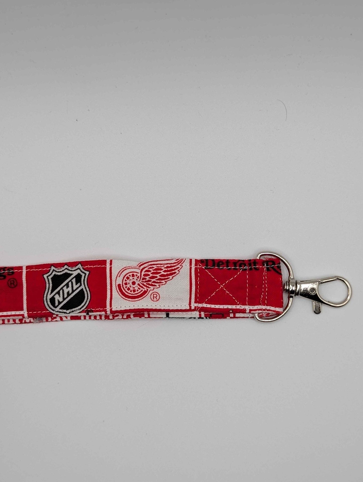 Detroit Red Wing Keychain, Detroit Red Wings Lanyard, Hockey Team Keychain, Red and White, Sport Fans, Gift Ideas, Christmas, Birthday